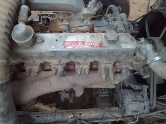 ขายรถฮีโน่FD 6ล้อดั้มเครื่อง195แรงม้า เสี่ยมืด จ.สุรินร์มารับไปแล้วคับ