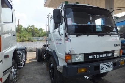 หัวคัซซีMITSUBISHIเทอร์โบ220แรงม้าเกียร์10สปีดยาว6.20เมตร