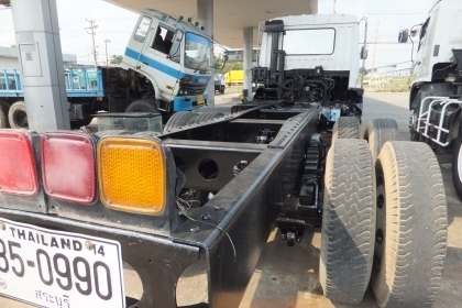 หัวคัซซีMITSUBISHIเทอร์โบ220แรงม้าเกียร์10สปีดยาว6.20เมตร