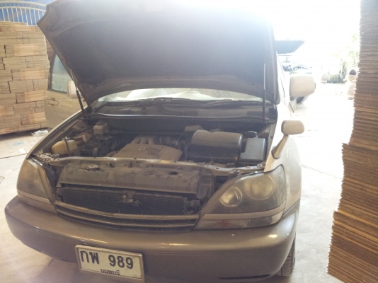 ขายดาวน์  TOYOTA  HARRIERราคา50000 บาท