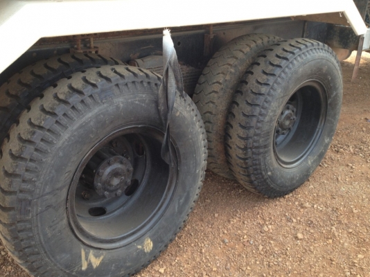 MITSUBICHI FN527S  220 Turbo TF xxxx ดั้มพ์ รถเดิมใช้น้อย เก็บสีใหม่เรียบร้อย ยางดี เครื่องเกียร์เงียบสนท พร้อมใช้งาน ลพบุรี / 0864085619