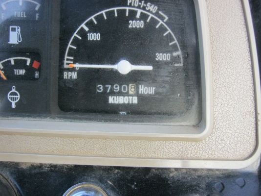 ขายด่วนรถไถนาคูโบต้า L 3202 DT 4WD 4X4 เพาเวอร์สวยๆ เดิมๆ พร้อมอุปกรณ์ผานหลังสวยๆ รถอยู่นครสวรรค์ครับ