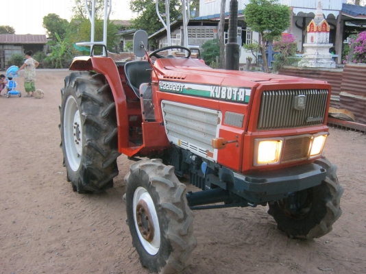 ขายด่วนรถไถนาคูโบต้า L 3202 DT 4WD 4X4 เพาเวอร์สวยๆ เดิมๆ พร้อมอุปกรณ์ผานหลังสวยๆ รถอยู่นครสวรรค์ครับ