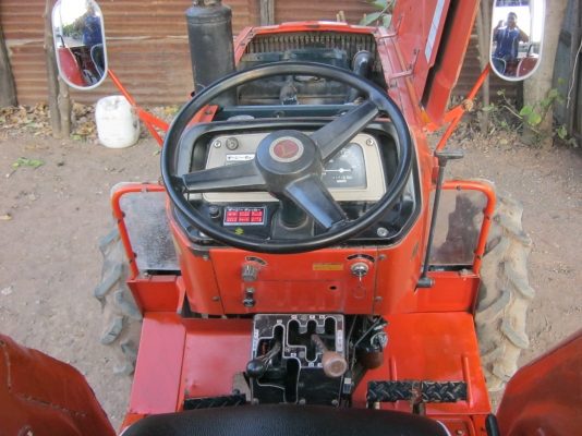 ขายด่วนรถไถนาคูโบต้า L 3202 DT 4WD 4X4 เพาเวอร์สวยๆ เดิมๆ พร้อมอุปกรณ์ผานหลังสวยๆ รถอยู่นครสวรรค์ครับ