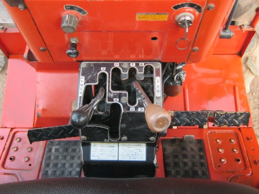 ขายด่วนรถไถนาคูโบต้า L 3202 DT 4WD 4X4 เพาเวอร์สวยๆ เดิมๆ พร้อมอุปกรณ์ผานหลังสวยๆ รถอยู่นครสวรรค์ครับ