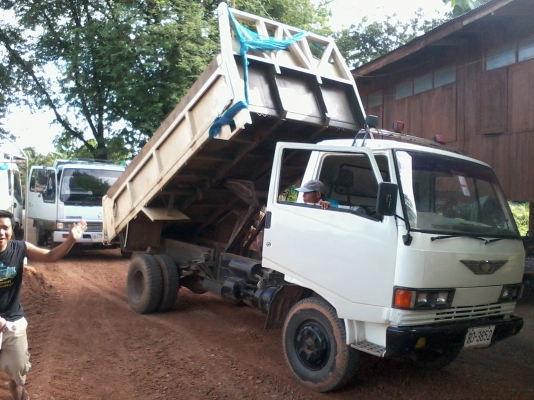 ขาย Hino FC 144 สนใจติดต่อ อภิรักษ์ 089-4332135