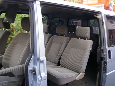 ตู้โฟล์ค คาราเวลสีฟ้า ปี 97 เกียร์ออร์โต้ สีฟ้า ไม่ติดแก๊ส