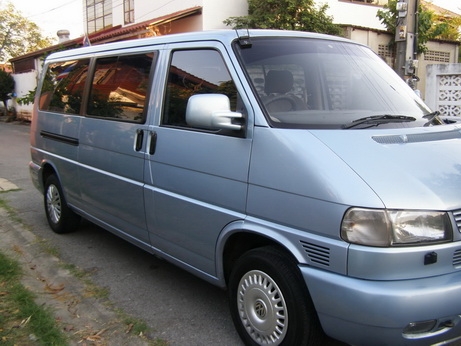 ตู้โฟล์ค คาราเวลสีฟ้า ปี 97 เกียร์ออร์โต้ สีฟ้า ไม่ติดแก๊ส