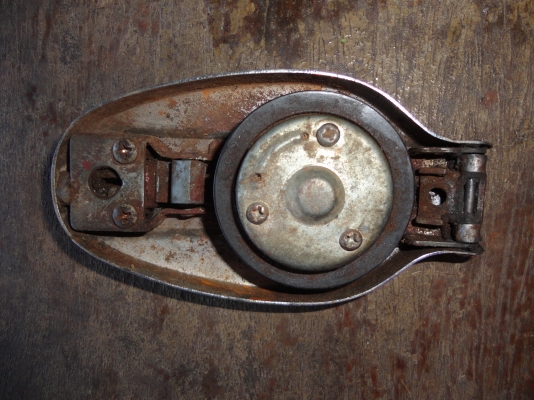 ขายฝาปิดถังน้ำมัน ของแท้ สนใจติดต่อโทร.081-005-8785