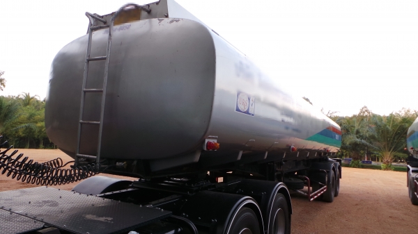 ISUZU GXZ270 พร้อมแทงค์น้ำยางสองแทงค์ค่ะ คุณชอบ จังหวัดยะลา มัดจำเรียบร้อยแล้วค่ะ ISUZU GXZ270 พร้อมแทงค์น้ำยางสองแทงค์ค่ะ คุณชอบ จังหวัดยะลา มัดจำเรียบร้อยแล้วค่ะ