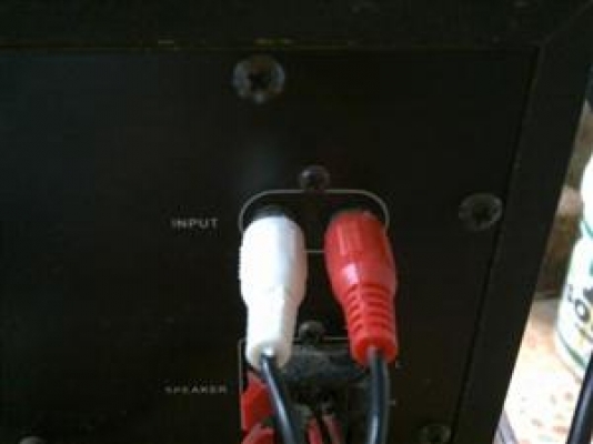 ขายเครื่องเล่น MP3 ใช้ได้ทั้งในบ้านและรถยนต์