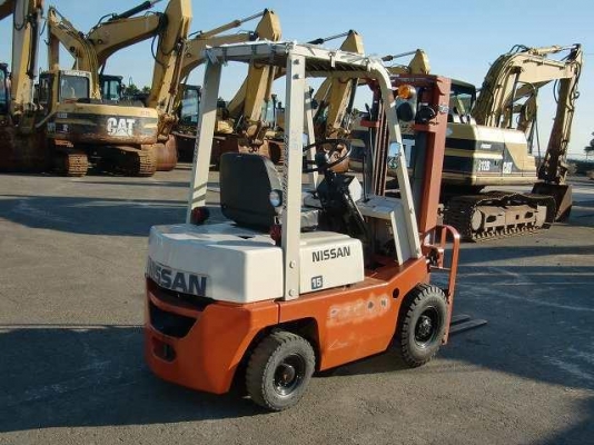 ขายฟอร์คลิฟต์ NISSAN NF01  1.5 TON  เกียร์ MT  เสายกสูง 3 เมตร น้ำหนักรถ 2600 KG สภาพเดิมแท้จากญี่ปุ่น   สีเดิมและตัวถังสภาพเดิมจากญี่ปุ่น