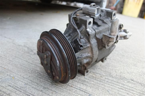 ขายคอมแอร์ vios เก่าเชียงกง 1000