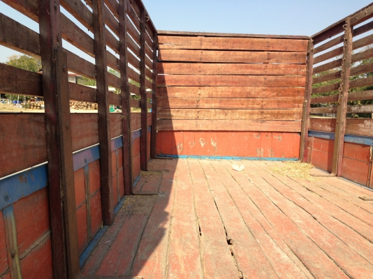 ISUZU TL 110 HP 4BC2 กระบะเหล็กคอกไม้ยาว 4.30 เมตรสภาพอย่างสวย เครื่องแน่นแรงดีไม่มีเยิ้ม ภายในเก๋งคอนโซลครบสวยไม่ผุ เกียร์สั้นแล้ว ช่วงล่างคัชซีสวยไม่มีดาม ยางสภาพดี พร้อมใช้งานได้เลย เอกสารทะเล่มทะเบียนครบพร้อมครับ