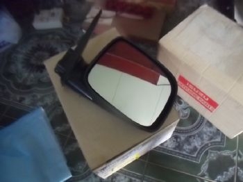 ข่าย กระจกมองข้างด้านขวา RH ฝาดำ ของใหม่ Dmax ปี 2005