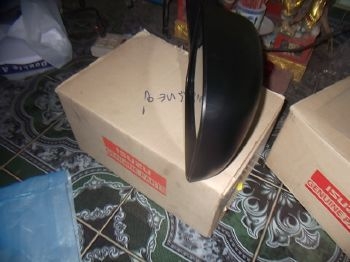 ข่าย กระจกมองข้างด้านขวา RH ฝาดำ ของใหม่ Dmax ปี 2005