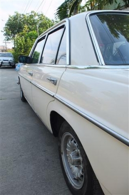 BENZ W114 1J GTE ติดแก๊ส ทำสีแล้ว