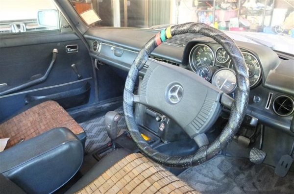BENZ W114 1J GTE ติดแก๊ส ทำสีแล้ว