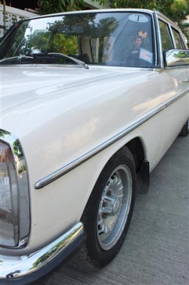 BENZ W114 1J GTE ติดแก๊ส ทำสีแล้ว