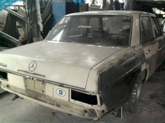 BENZ W114 1J GTE ติดแก๊ส ทำสีแล้ว