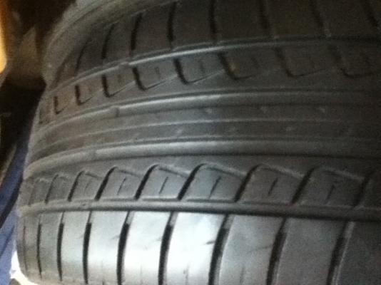ยาง roadstone 195 55 R15 ยาง roadstone 195 55 R15