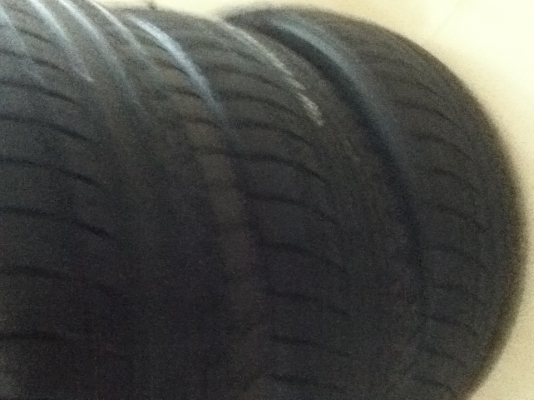 ยาง roadstone 195 55 R15 ยาง roadstone 195 55 R15