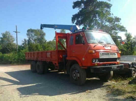 ขายสิบล้อนิสัสยูดีติดเครน3ตัน ขายสิบล้อนิสัสยูดีติดเครน3ตัน