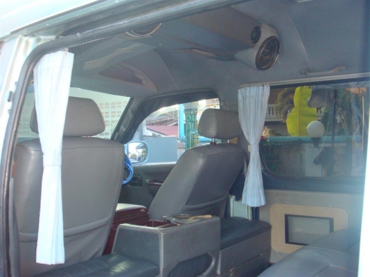 ขายรถตู้หลังคาสูงปี 99 เครื่อง 3000 ดีเซลเดิมๆ ราคาต่อรองได้