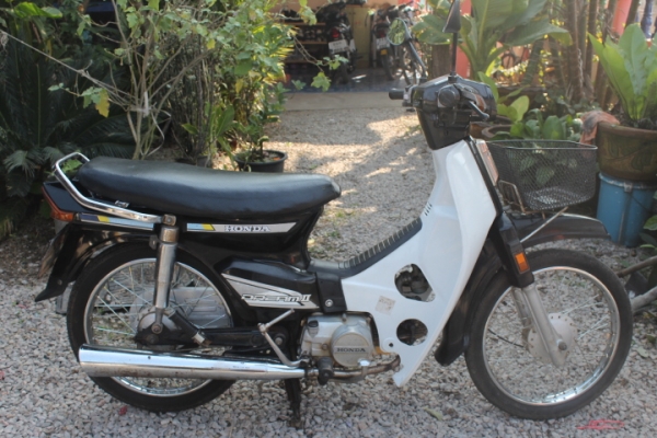 ดรีมคุรุสภาสตาร์ทมือทะเบียนโอนสภาพสวยๆขายถูกๆ11500บาท