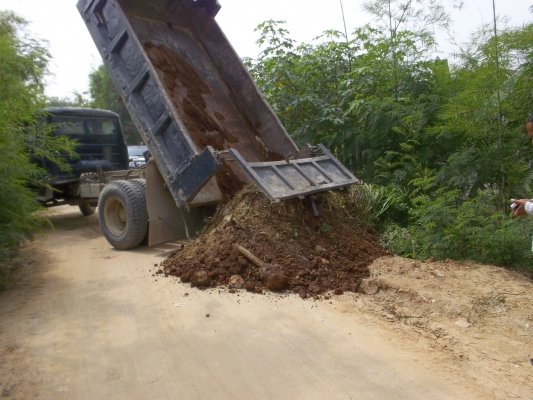 รับถมดินทุกชนิด-ขุดบ่อ-ปรับเกรด-พื้นที่อำเภอปากช่อง มีแม็คโคร-JCB-รถดั้ม-รถไถ-บริการราคากันเอง