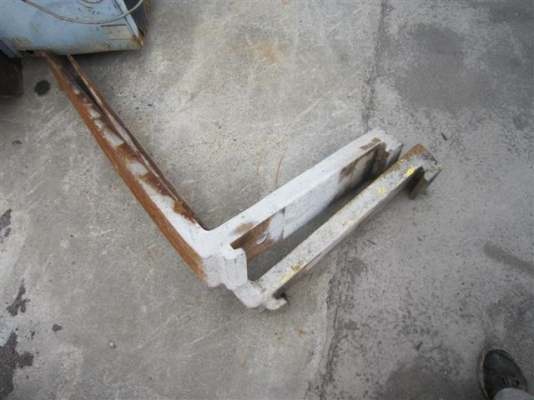 ขายโฟลคลิฟต์ Komatsu FD35.5 ขนาด 3.5 ตัน สภาพพร้อมใช่้งานจากญี่ปุ่น