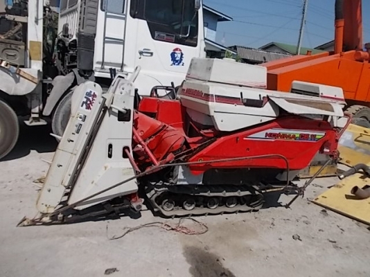 รถเกี่ยวข้าวนั่งขับจากญี่ปุ่นพร้อมใช้งานwww.nihonmono.com