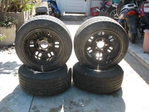 *** ขาย กะทะล้อ 5 รู โตโยต้า ขอบ 15 นิ้ว พร้อมยาง 195 / 55 / 15 ***