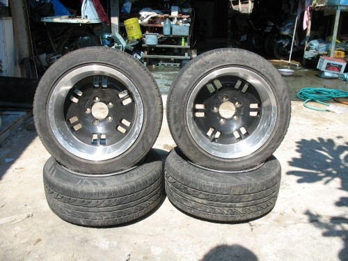 *** ขาย กะทะล้อ 5 รู โตโยต้า ขอบ 15 นิ้ว พร้อมยาง 195 / 55 / 15 ***