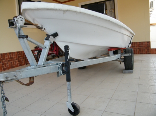 ขายเรือ 13ฟุต + เครื่องยามาฮ่า 15 แรง พร้อมใช้ ราคาถูกๆๆ