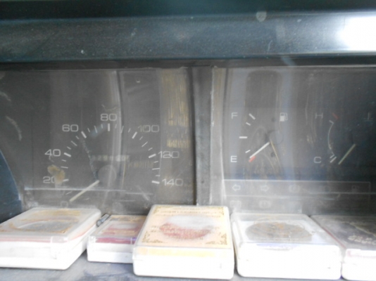 ขายรถหกล้อสภาพสวยพร้อมใช้งาน เครื่องแรงดีไม่มีไอเกียร์ดีเข้าง่าย สีสวยไม่มีผุ 4BE1  ยกหัวได้ ข้างในสวย