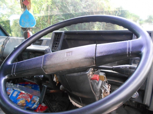 ขายรถหกล้อสภาพสวยพร้อมใช้งาน เครื่องแรงดีไม่มีไอเกียร์ดีเข้าง่าย สีสวยไม่มีผุ 4BE1  ยกหัวได้ ข้างในสวย