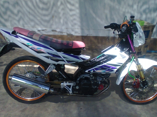 ขายโซนิคสตาทมือ ปี52ชักสั้น คาบูN แท้ เครื่องแน่นแน่น แต่งภายนอกเยอะ ราคา 18500 บาท