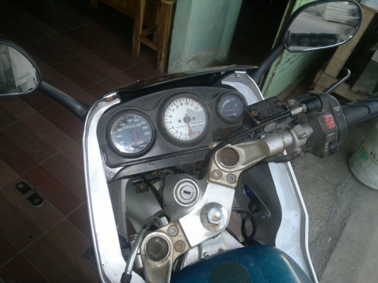 ขาย KR 150 cc เสื้อทอง 1855 ขาย 18000 บาท ราคาต่อรองได้