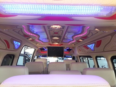 ขายรถตู้ToyotaCommuter2010สวยสภาพเหมือนป้ายแดง