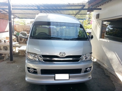 ขายรถตู้ToyotaCommuter2010สวยสภาพเหมือนป้ายแดง