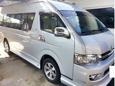 ขายรถตู้ToyotaCommuter2010สวยสภาพเหมือนป้ายแดง