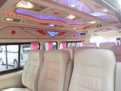 ขายรถตู้ToyotaCommuter2010สวยสภาพเหมือนป้ายแดง