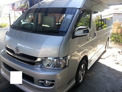 ขายรถตู้ToyotaCommuter2010สวยสภาพเหมือนป้ายแดง