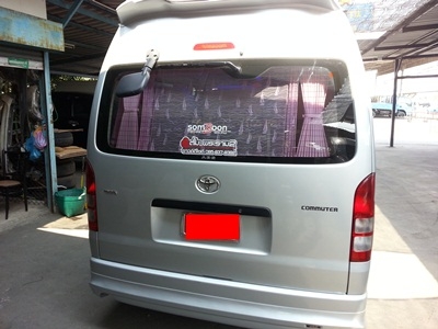 ขายรถตู้ToyotaCommuter2010สวยสภาพเหมือนป้ายแดง