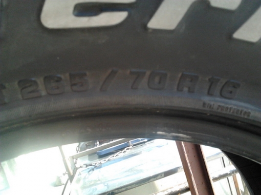 ขายยางBF All 265/70/16 ปลายปี08 1 ชุด