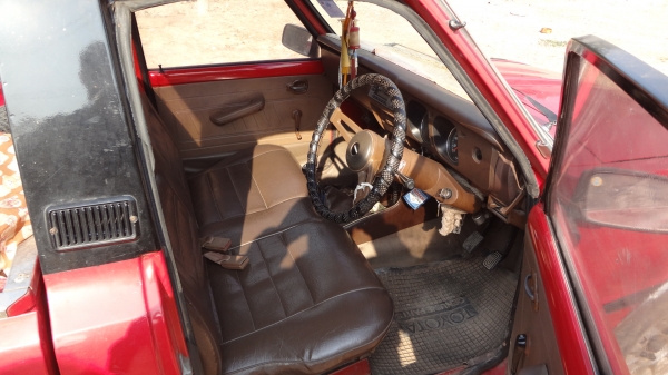 Mazda 1000 ปี 2529