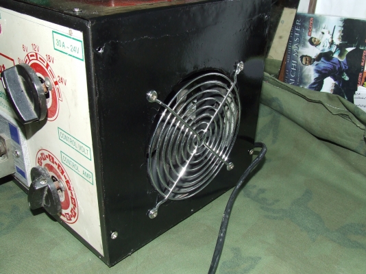 ขายหม้อแปลงไฟ220Vแปลงให้เป็น12VDC50Aใชัแทนแบตรี่ภายในบ้านใช้กับเพาเวอร์รถยนต์ขนาด1200Wใด้สบายครับ