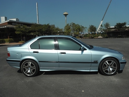 ขายรถบ้าน BMW. E36 ติดแก๊ส lpg.หัวฉีด แม็ก17&quot; สภาพสวยมากครับ