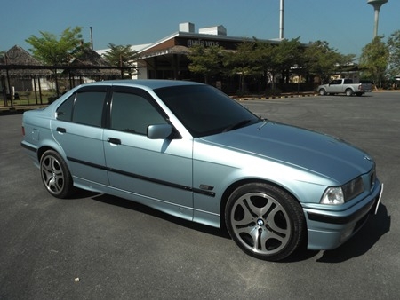 ขายรถบ้าน BMW. E36 ติดแก๊ส lpg.หัวฉีด แม็ก17&quot; สภาพสวยมากครับ